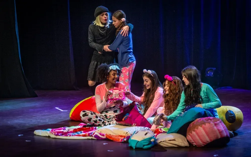 Espetáculo Adolescer no Teatro do CIEE