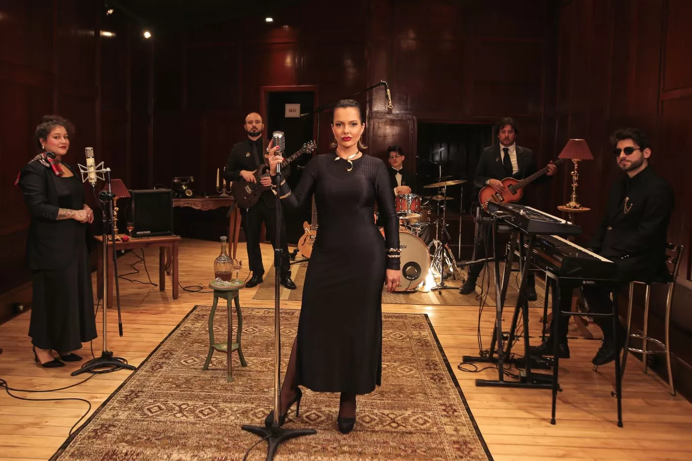 Mari Gazen apresenta o show “Encanta”