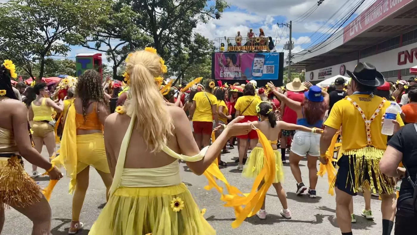 Bloco da Esquina | Passageira.com.br